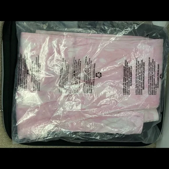 Guess 1981 Skinny pink white wash jeans. Brand New - Never worn -  in plastic - Picture 6 of 8